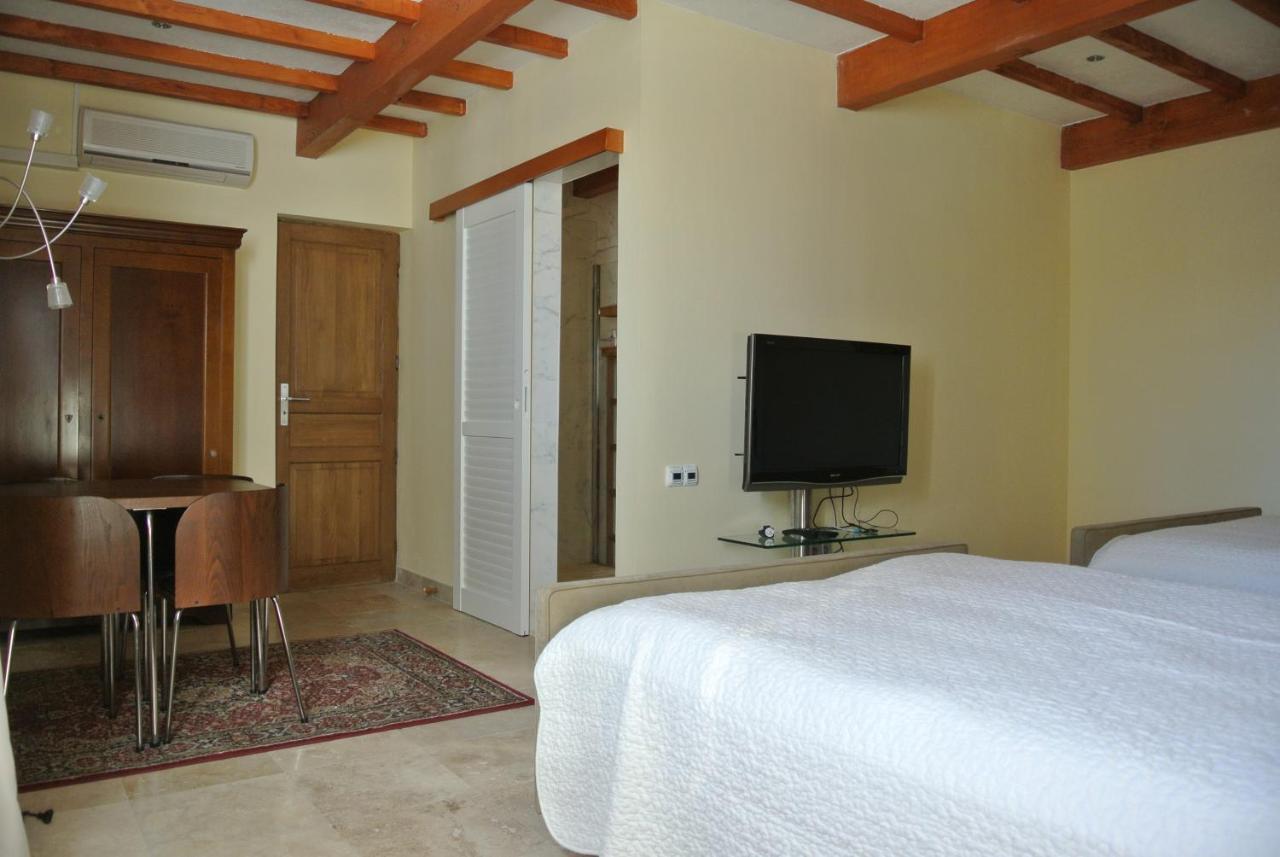 Grand Tamaris Hosting Bed and Breakfast Arles Exteriör bild