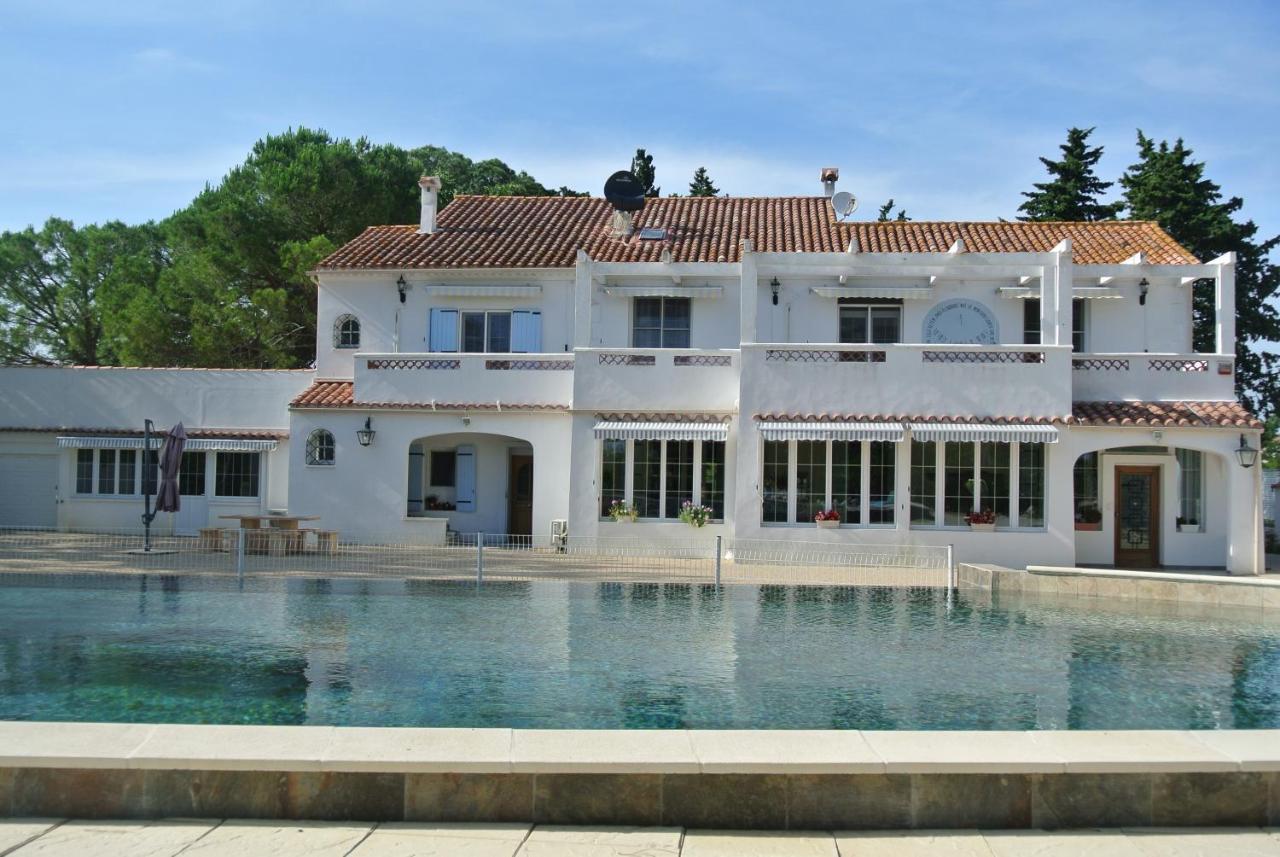 Grand Tamaris Hosting Bed and Breakfast Arles Exteriör bild