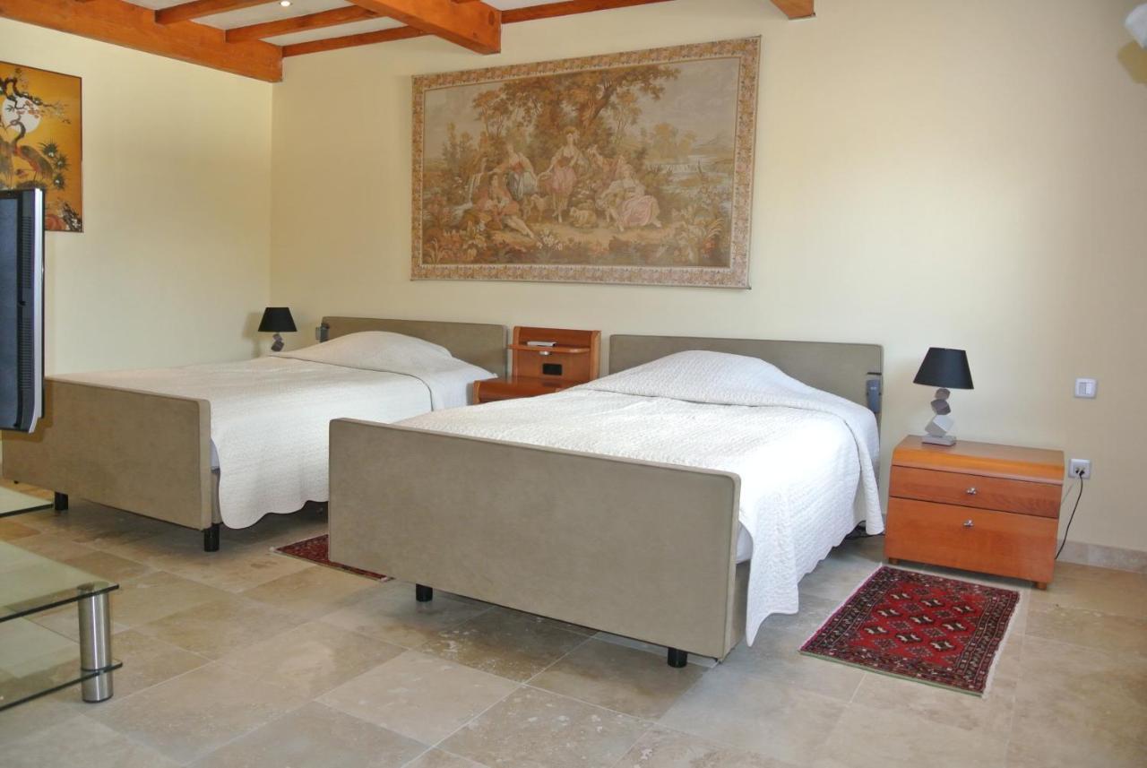 Grand Tamaris Hosting Bed and Breakfast Arles Exteriör bild