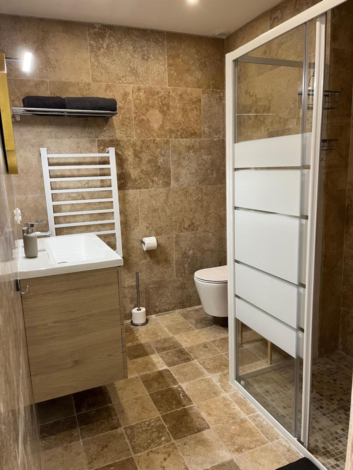 Grand Tamaris Hosting Bed and Breakfast Arles Exteriör bild